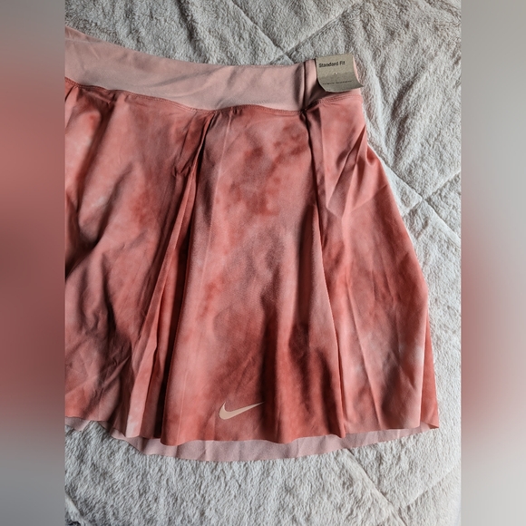 New Nike skirt - Picture 4 of 12